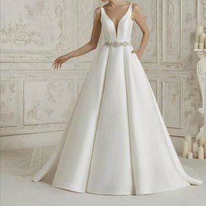 Pronovias Malena Wedding dress